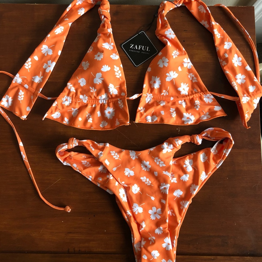 Orange floral bikini, scrunch bum- New with tags